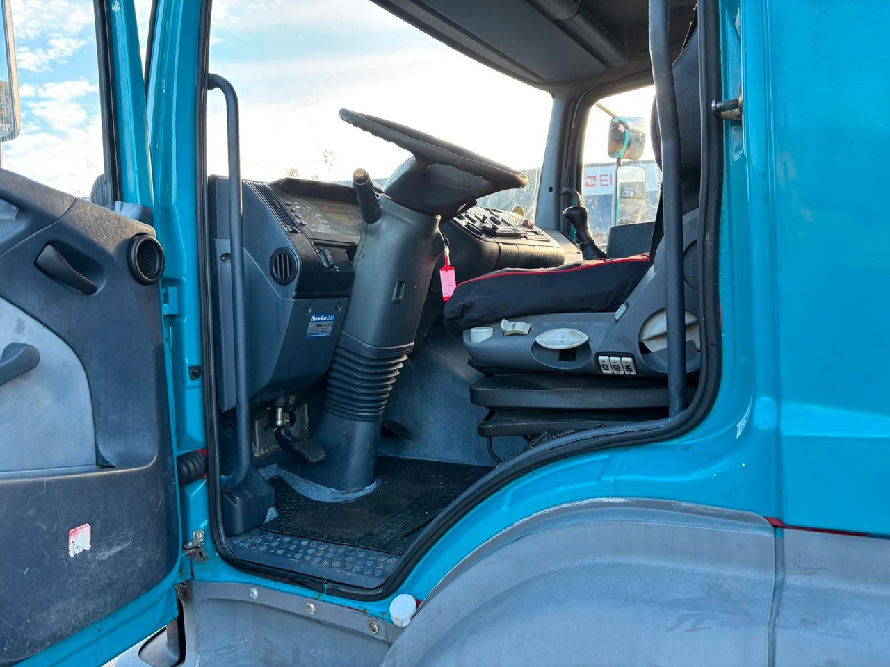 Cab chassis truck Mercedes-Benz Atego 1823. 6 Zylinder.: picture 14 Cab chassis truck Mercedes-Benz Atego 1823. 6 Zylinder.: picture 14