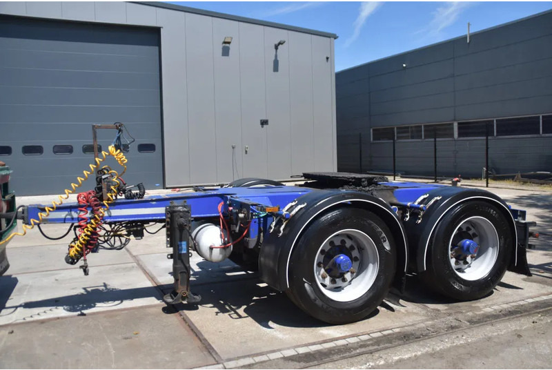 Floor FLMA-18 - DOLLY - BPW AXLES - DRUM BRAKES - CENTRAL LUBRICATION - WABCO SMARTBOARD - - Dolly trailer: picture 1 Floor FLMA-18 - DOLLY - BPW AXLES - DRUM BRAKES - CENTRAL LUBRICATION - WABCO SMARTBOARD - - Dolly trailer: picture 1