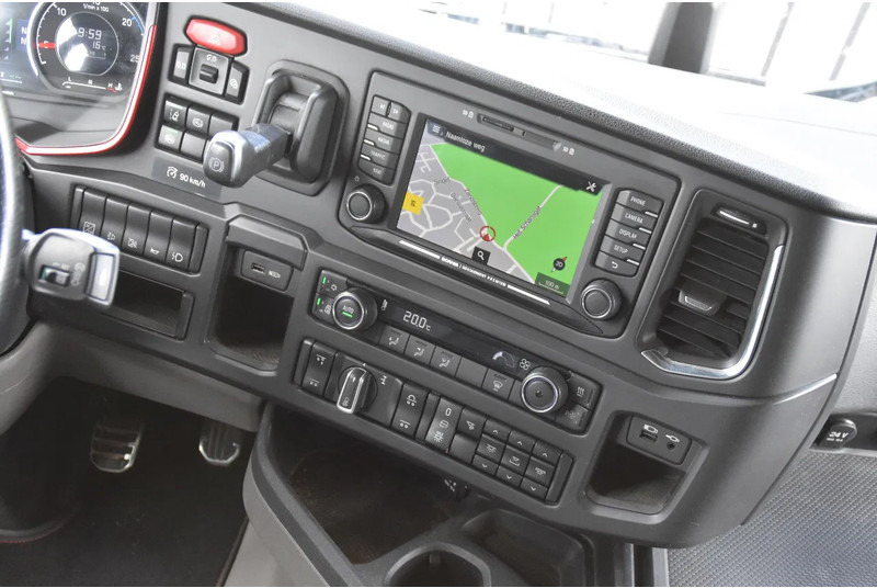 Tractor unit Scania R520 V8 NGS 6x2/4 - 701 TKM - NAVI - LEATHER SEATS - ALCOA'S - LED LIGHTS - TOP CONDITION -: picture 7