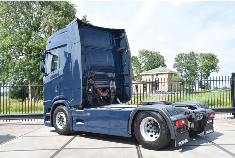 Scania S450 NGS 4x2NB - FULL AIR - 757 TKM - RETARDER - PARK. AIRCO - 2 x FUEL TANKS - TOP CONDITION - - Tractor unit: picture 3 Scania S450 NGS 4x2NB - FULL AIR - 757 TKM - RETARDER - PARK. AIRCO - 2 x FUEL TANKS - TOP CONDITION - - Tractor unit: picture 3