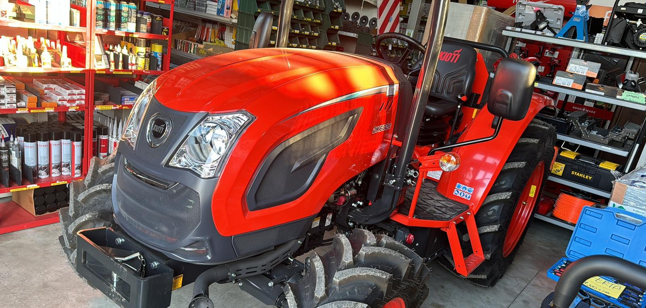 Kioti - Farm tractor: picture 1 Kioti - Farm tractor: picture 1