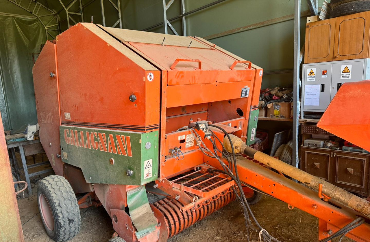Rotopressa - Round baler: picture 1 Rotopressa - Round baler: picture 1