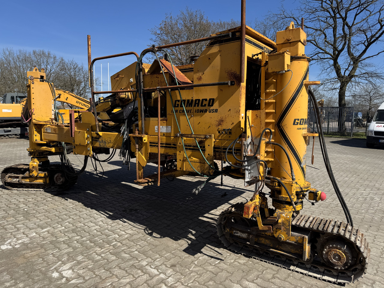 GOMACO GT6300 /Commander III - Slipform paver: picture 1 GOMACO GT6300 /Commander III - Slipform paver: picture 1