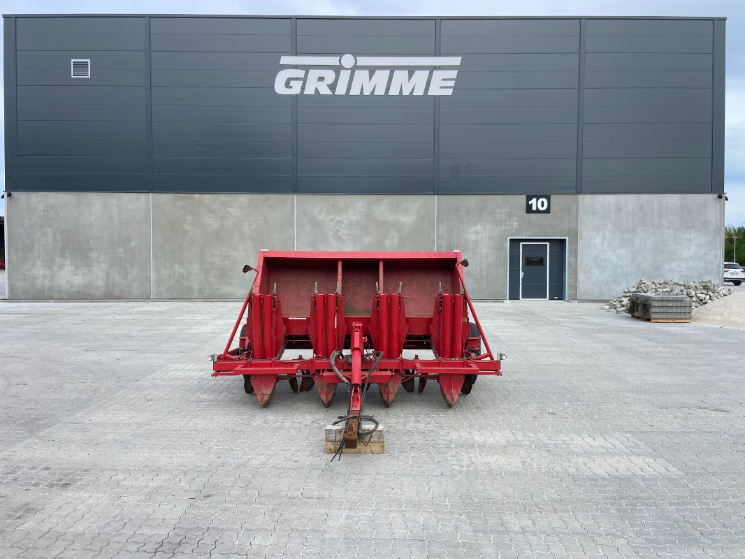 Kverneland UN-1350 - Harvester: picture 1 Kverneland UN-1350 - Harvester: picture 1