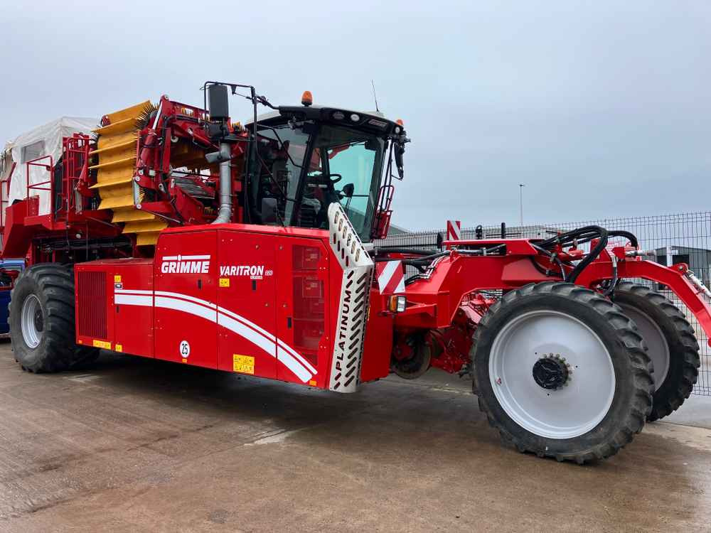 Grimme GRIMME Varitron 220 Platinum TT Self-Propelled Potato Harvester - Harvester: picture 1 Grimme GRIMME Varitron 220 Platinum TT Self-Propelled Potato Harvester - Harvester: picture 1