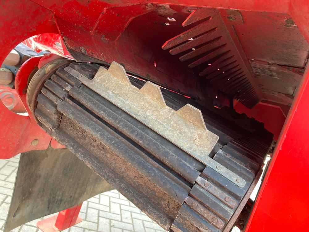 Grimme Grimme HT 210 2 Row Front Mounted Self-Propelled Topper - Harvester: picture 5 Grimme Grimme HT 210 2 Row Front Mounted Self-Propelled Topper - Harvester: picture 5
