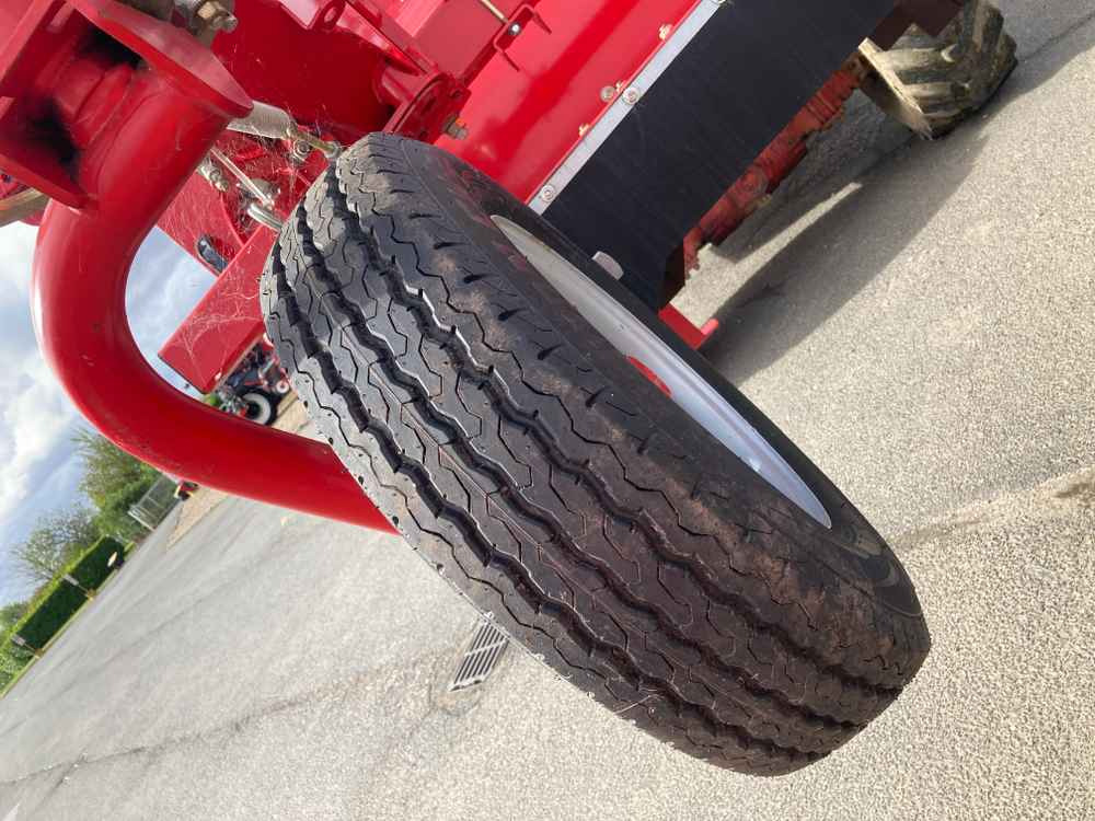 Grimme Grimme HT 210 Front Mounted Self-Propelled Topper - Harvester: picture 3 Grimme Grimme HT 210 Front Mounted Self-Propelled Topper - Harvester: picture 3