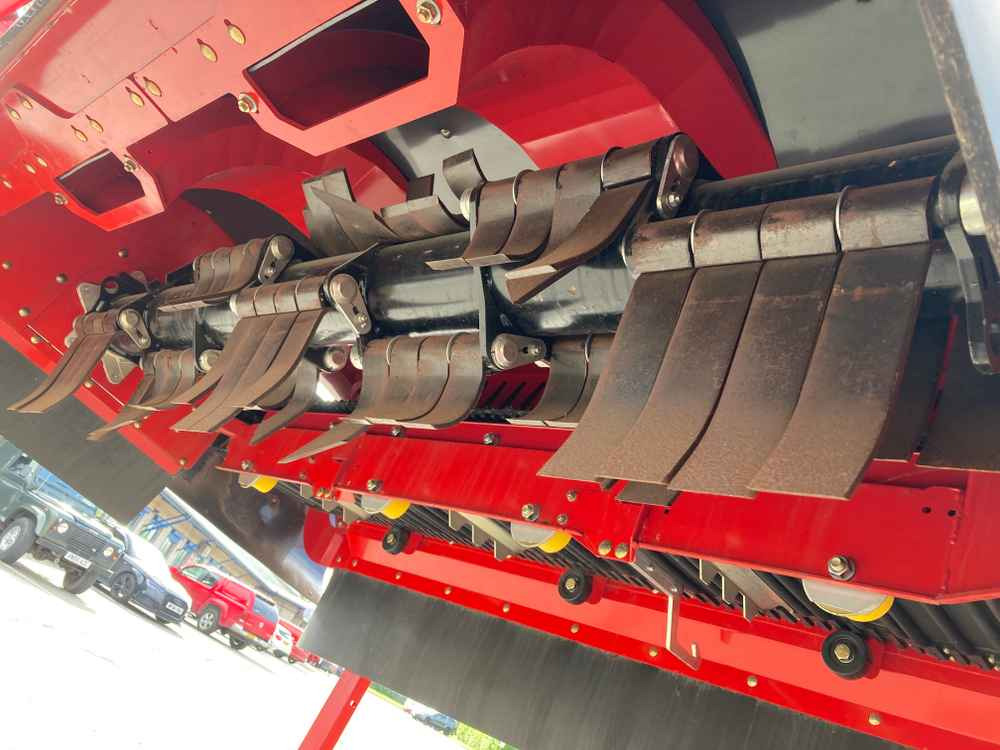Grimme Grimme HT 210 Front Mounted Self-Propelled Topper - Harvester: picture 2 Grimme Grimme HT 210 Front Mounted Self-Propelled Topper - Harvester: picture 2