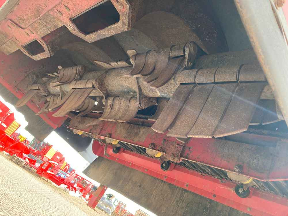 Grimme Grimme HT 210 Front Mounted Self-Propelled Topper - Harvester: picture 3 Grimme Grimme HT 210 Front Mounted Self-Propelled Topper - Harvester: picture 3