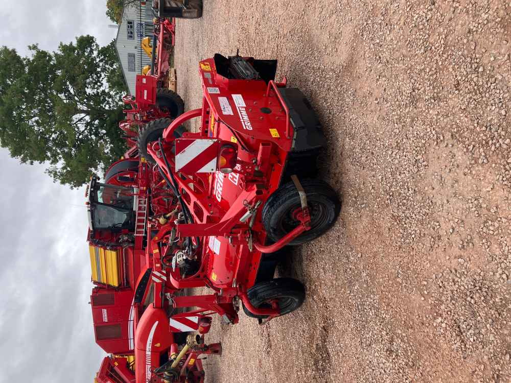 Grimme Grimme HT 210 Front Mounted Self-Propelled Topper - Harvester: picture 1 Grimme Grimme HT 210 Front Mounted Self-Propelled Topper - Harvester: picture 1