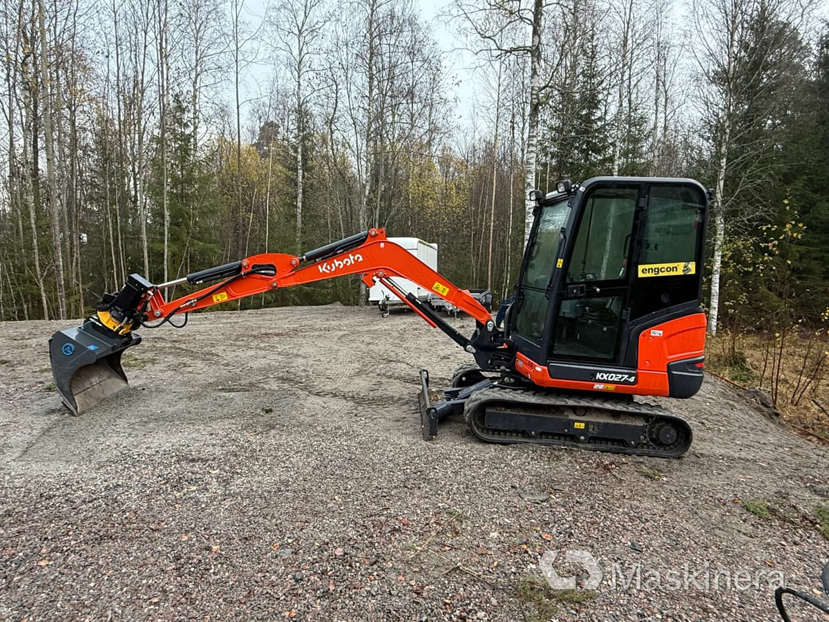 Grävmaskin Kubota KX027-4 med många redskap - Crawler excavator: picture 2 Grävmaskin Kubota KX027-4 med många redskap - Crawler excavator: picture 2