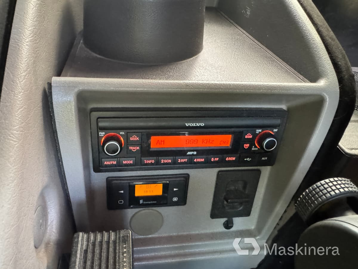 Crawler excavator Hjulgrävare Volvo EW160E med kärra: picture 21