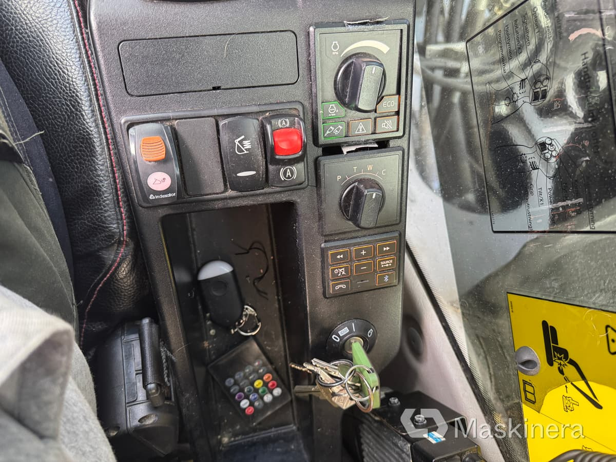 Crawler excavator Hjulgrävare Volvo EW160E med kärra: picture 19