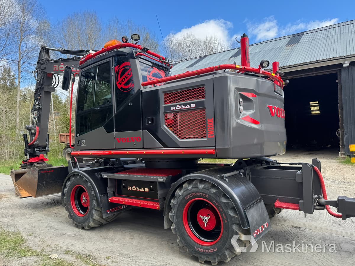 Crawler excavator Hjulgrävare Volvo EW160E med kärra: picture 9