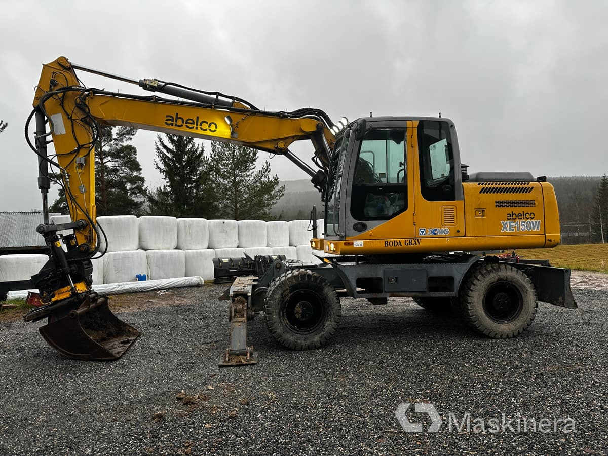 Hjulgrävare XCMG XE150W med flertal redskap - Crawler excavator: picture 2 Hjulgrävare XCMG XE150W med flertal redskap - Crawler excavator: picture 2