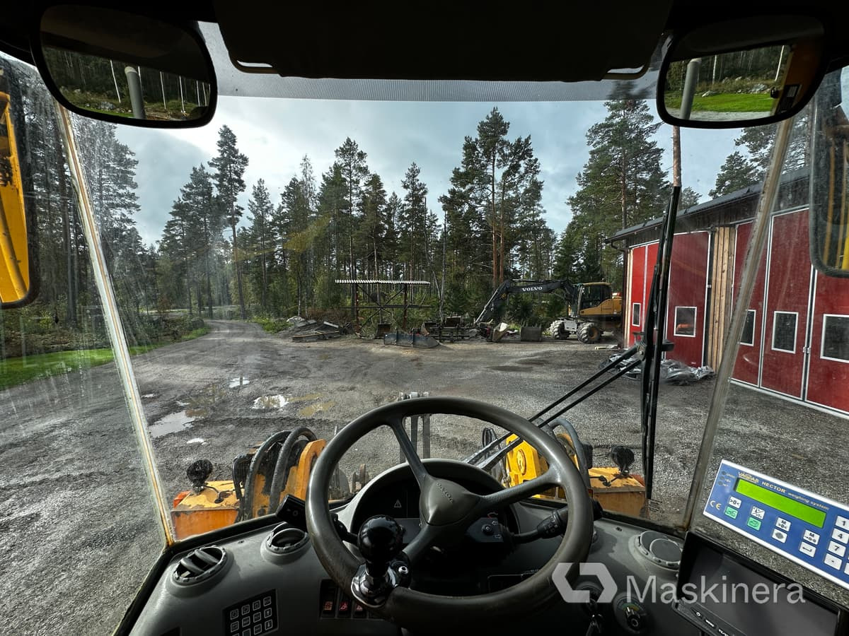 Wheel loader Hjullastare Volvo L70D: picture 28