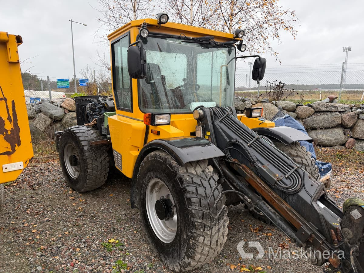 Redskapsbärare Lundberg 4200 LS Teleskop (Repobjekt) - Other machinery: picture 4 Redskapsbärare Lundberg 4200 LS Teleskop (Repobjekt) - Other machinery: picture 4