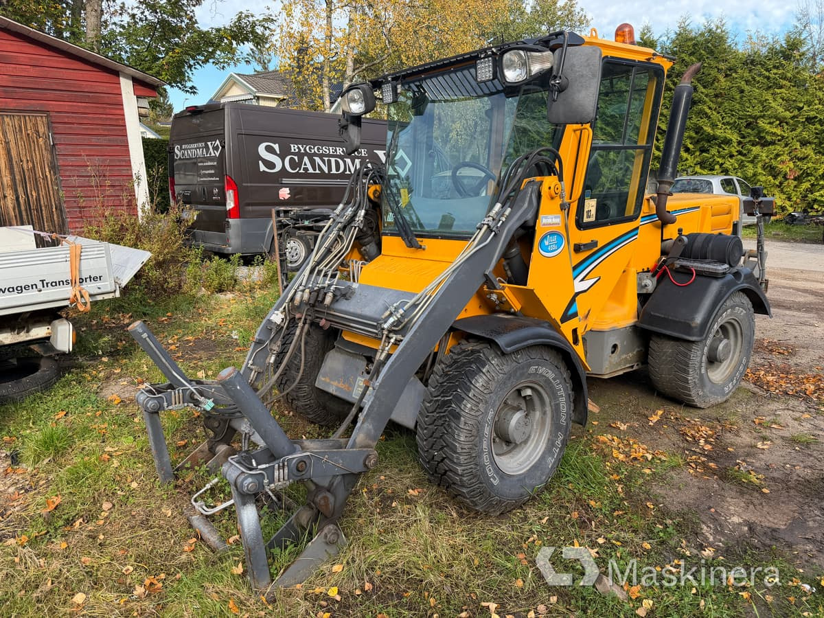 Redskapsbärare Wille 455B med snöutrustning - Wheel loader: picture 1 Redskapsbärare Wille 455B med snöutrustning - Wheel loader: picture 1