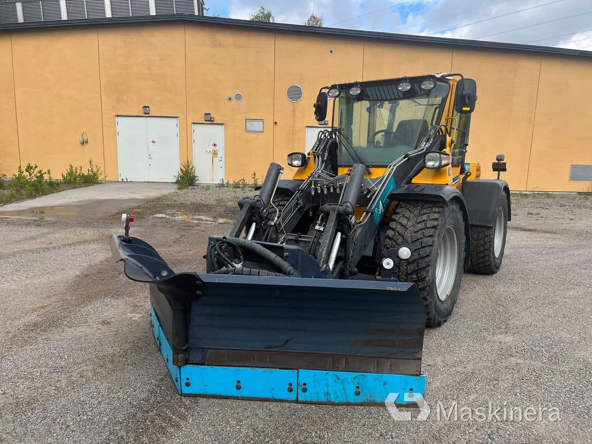 Redskapsbärare Wille 655C med tillbehör - Wheel loader: picture 2 Redskapsbärare Wille 655C med tillbehör - Wheel loader: picture 2