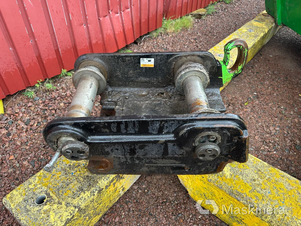 Steelwrist QCS70 FPL Steelwrist Snabbfäste S70 FPL - Quick coupler for Construction machinery: picture 4 Steelwrist QCS70 FPL Steelwrist Snabbfäste S70 FPL - Quick coupler for Construction machinery: picture 4