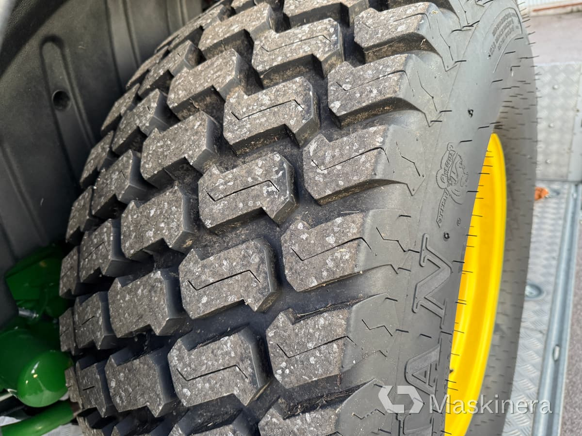 Titan Multi Trac 44x18.00- 20 & 27x10.5-15 Traktorhjul Titan Multi Trac 44x18.00-20 & 27x10.5-15 - Farm tractor: picture 3 Titan Multi Trac 44x18.00- 20 & 27x10.5-15 Traktorhjul Titan Multi Trac 44x18.00-20 & 27x10.5-15 - Farm tractor: picture 3