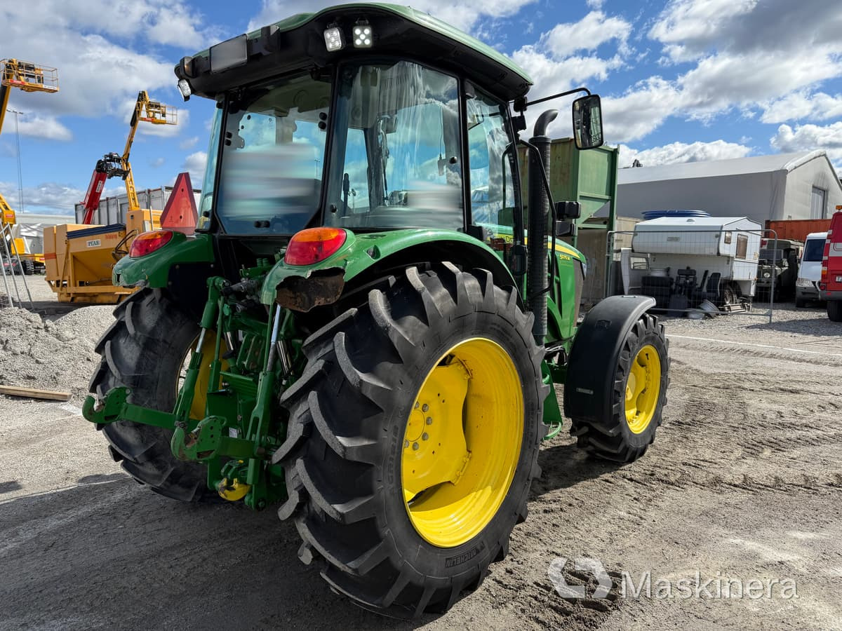 Traktor John Deere 5075M med snöutrustning - Farm tractor: picture 5 Traktor John Deere 5075M med snöutrustning - Farm tractor: picture 5