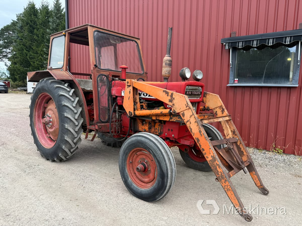 Traktor Volvo BM T600 - Farm tractor: picture 1 Traktor Volvo BM T600 - Farm tractor: picture 1