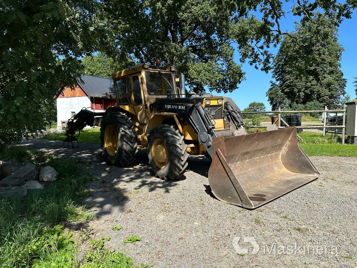 Traktorgrävare Volvo BM 646 + redskap - Backhoe loader: picture 3 Traktorgrävare Volvo BM 646 + redskap - Backhoe loader: picture 3