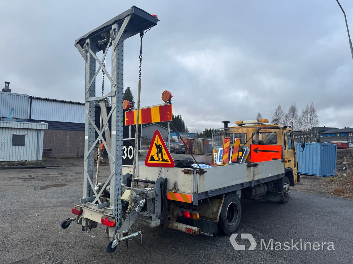 Volvo FL611 4X2 TMA-bil Volvo FL611 - Dropside/ Flatbed truck: picture 5 Volvo FL611 4X2 TMA-bil Volvo FL611 - Dropside/ Flatbed truck: picture 5