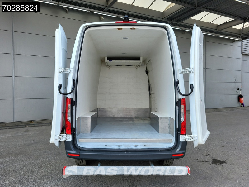Mercedes-Benz Sprinter 314 CDI Koelwagen Carrier Viento 350 Navi Airco Cruise Camera MBUX Euro6 Koel Koeler Kühl Kühler Kühlwagen 9m3 Airco Cruise cont - Refrigerated van: picture 3 Mercedes-Benz Sprinter 314 CDI Koelwagen Carrier Viento 350 Navi Airco Cruise Camera MBUX Euro6 Koel Koeler Kühl Kühler Kühlwagen 9m3 Airco Cruise cont - Refrigerated van: picture 3