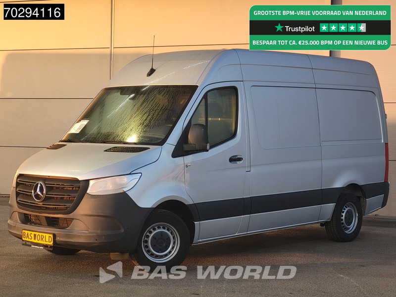 Mercedes-Benz Sprinter 315 CDI Automaat L2H2 150PK Airco Camera Parkeersensoren MBUX CarPlay Euro6 L2 12m3 Airco - Small van: picture 1 Mercedes-Benz Sprinter 315 CDI Automaat L2H2 150PK Airco Camera Parkeersensoren MBUX CarPlay Euro6 L2 12m3 Airco - Small van: picture 1