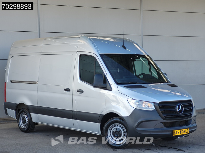 Mercedes-Benz Sprinter 315 CDI COMING SOON! Automaat L2H2 150PK Airco Camera Parkeersensoren MBUX CarPlay Euro6 L2 12m3 Airco - Small van: picture 3 Mercedes-Benz Sprinter 315 CDI COMING SOON! Automaat L2H2 150PK Airco Camera Parkeersensoren MBUX CarPlay Euro6 L2 12m3 Airco - Small van: picture 3
