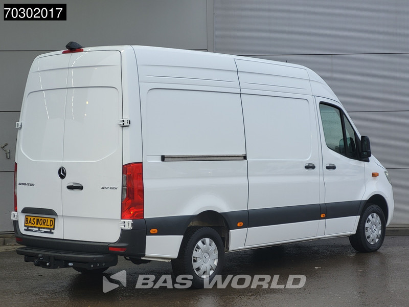 Mercedes-Benz Sprinter 317 CDI Automaat L2H2 Trekhaak 170PK LED Xenon ACC Navi Airco Cruise Camera Parkeersensoren 10inch MBUX CarPlay Euro6 L2 Airco T - Panel van: picture 5 Mercedes-Benz Sprinter 317 CDI Automaat L2H2 Trekhaak 170PK LED Xenon ACC Navi Airco Cruise Camera Parkeersensoren 10inch MBUX CarPlay Euro6 L2 Airco T - Panel van: picture 5