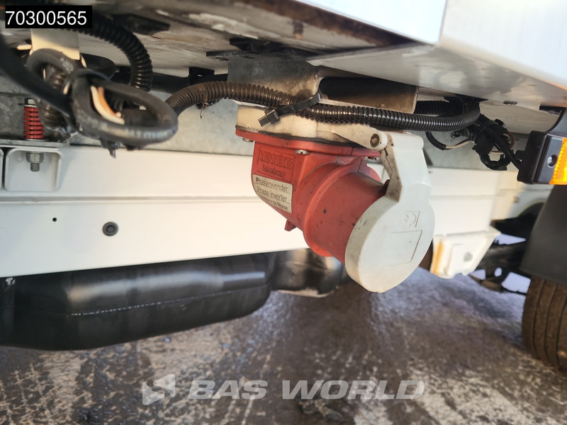 Mercedes-Benz Sprinter 515 CDI Bi-Temp Koelwagen Vriezer Achterdeuren Zijdeur Dubbellucht Carrier Xarios 5 380V Stekker 150PK Airco MBUX CarPlay Euro6 leasing Mercedes-Benz Sprinter 515 CDI Bi-Temp Koelwagen Vriezer Achterdeuren Zijdeur Dubbellucht Carrier Xarios 5 380V Stekker 150PK Airco MBUX CarPlay Euro6: picture 9 Mercedes-Benz Sprinter 515 CDI Bi-Temp Koelwagen Vriezer Achterdeuren Zijdeur Dubbellucht Carrier Xarios 5 380V Stekker 150PK Airco MBUX CarPlay Euro6 leasing Mercedes-Benz Sprinter 515 CDI Bi-Temp Koelwagen Vriezer Achterdeuren Zijdeur Dubbellucht Carrier Xarios 5 380V Stekker 150PK Airco MBUX CarPlay Euro6: picture 9