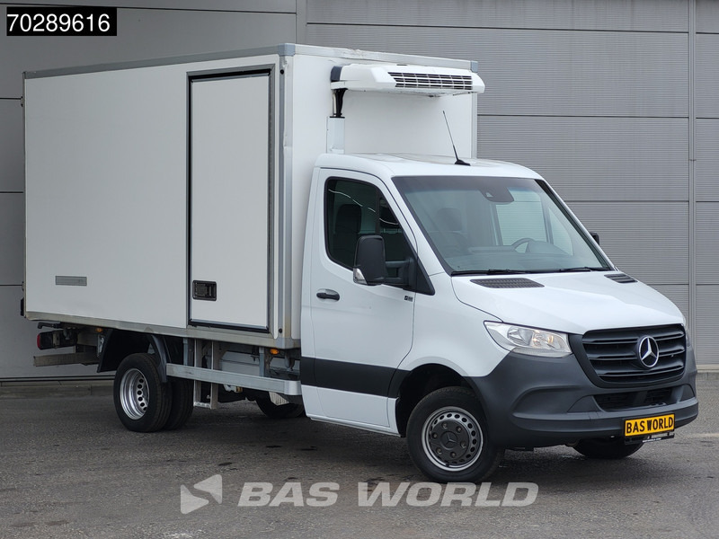 Mercedes-Benz Sprinter 515 CDI Koelwagen Dubbellucht Zijdeur Thermo King 230v-Stekker Airco Cruise Euro6 Koel Koeler Kühl Kühler Kühlwagen Bakwagen Gek - Refrigerated van: picture 5 Mercedes-Benz Sprinter 515 CDI Koelwagen Dubbellucht Zijdeur Thermo King 230v-Stekker Airco Cruise Euro6 Koel Koeler Kühl Kühler Kühlwagen Bakwagen Gek - Refrigerated van: picture 5