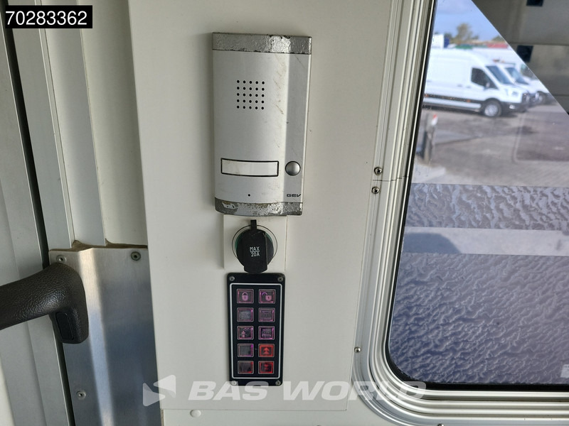 Ambulance Mercedes-Benz Sprinter 519 CDI MARGE! 3.0L V6 Automaat 190PK Ambulance Trekhaak Airco Cruise APK 02-2026 Euro6 Rettungswagen Krankenwagen 13m3 Airco Tr: picture 13