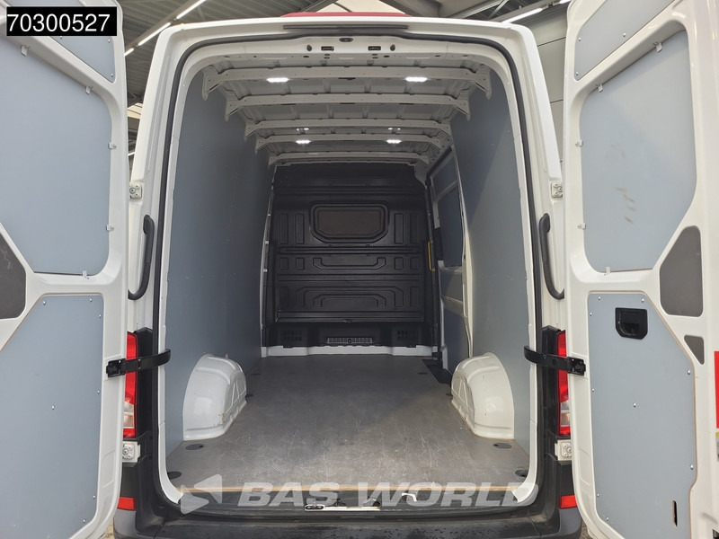 Volkswagen Crafter 102pk L3H3 Trekhaak Navi Airco Parkeersensorenv+ Euro6 L2H2 Airco Trekhaak - Panel van: picture 3 Volkswagen Crafter 102pk L3H3 Trekhaak Navi Airco Parkeersensorenv+ Euro6 L2H2 Airco Trekhaak - Panel van: picture 3