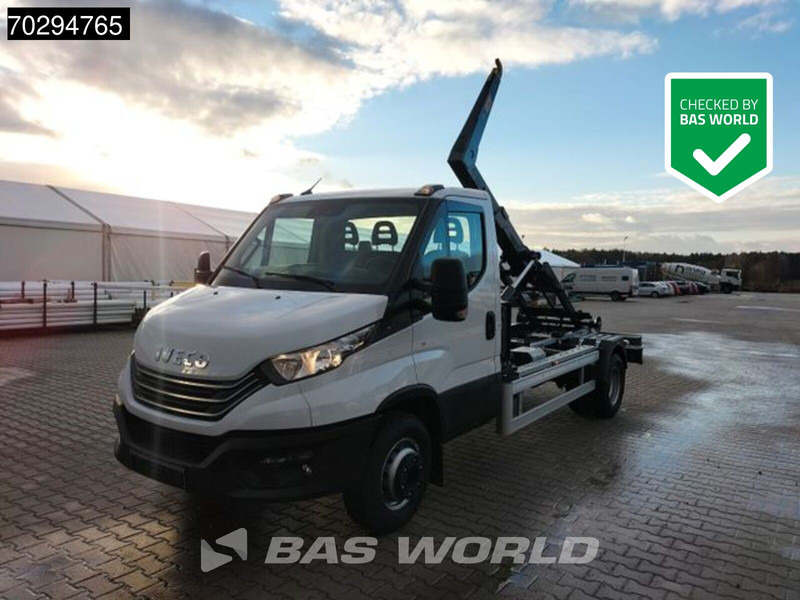 Iveco Daily 70C18 5 Tonnes Hooklift Euro 6 A/C - Tipper van: picture 1 Iveco Daily 70C18 5 Tonnes Hooklift Euro 6 A/C - Tipper van: picture 1