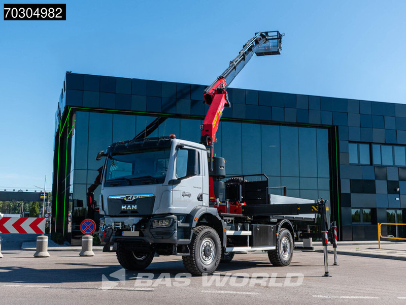 MAN TGM 18.320 4X4 NEW 4x4 Palfinger PK 27002-SH D Crane manbasket Steelsuspension - Dropside/ Flatbed truck, Crane truck: picture 3 MAN TGM 18.320 4X4 NEW 4x4 Palfinger PK 27002-SH D Crane manbasket Steelsuspension - Dropside/ Flatbed truck, Crane truck: picture 3