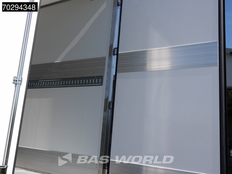 MAN TGX 26.520 TGX 6X2 Thermo King T-1000 R Automatic Lift-Steering Axle Euro 6 leasing MAN TGX 26.520 TGX 6X2 Thermo King T-1000 R Automatic Lift-Steering Axle Euro 6: picture 16 MAN TGX 26.520 TGX 6X2 Thermo King T-1000 R Automatic Lift-Steering Axle Euro 6 leasing MAN TGX 26.520 TGX 6X2 Thermo King T-1000 R Automatic Lift-Steering Axle Euro 6: picture 16