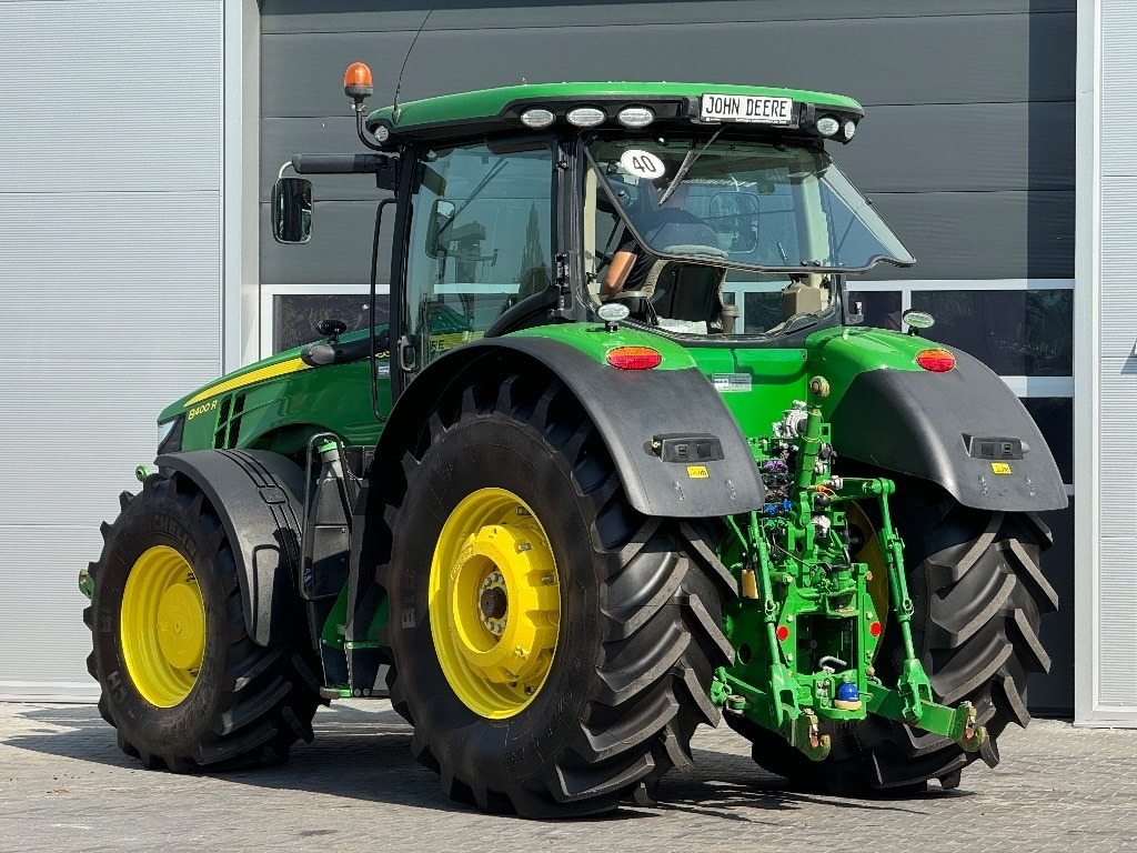 Farm tractor John Deere 8400 R: picture 8