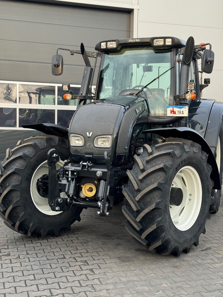 Valtra N 122 V - Farm tractor: picture 3 Valtra N 122 V - Farm tractor: picture 3
