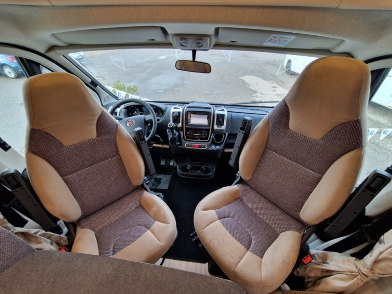 Carthago C-Tourer T 143 LE - Semi-integrated motorhome: picture 5 Carthago C-Tourer T 143 LE - Semi-integrated motorhome: picture 5