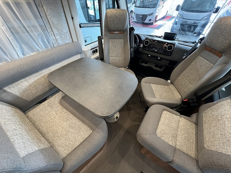 Carthago C2 Tourer I 148 RB-QB "K" - Integrated motorhome: picture 4 Carthago C2 Tourer I 148 RB-QB "K" - Integrated motorhome: picture 4