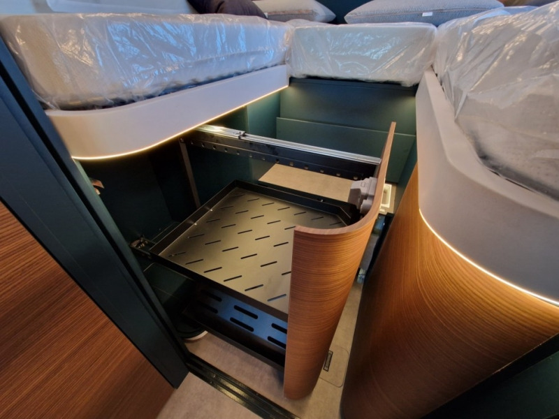 New Semi-integrated motorhome Laika Kreos 5009 L: picture 18