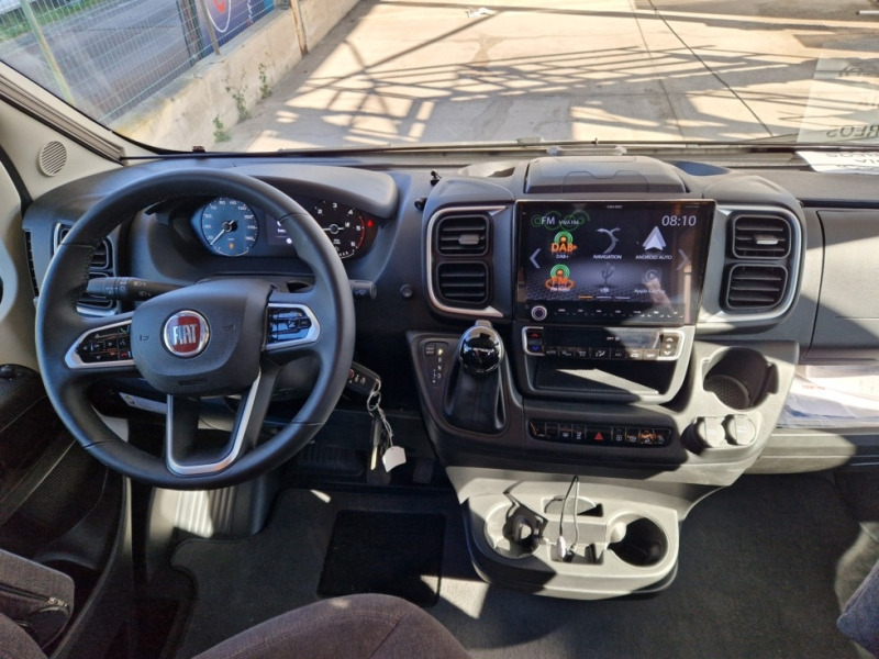 New Semi-integrated motorhome Laika Kreos 5009 L: picture 8