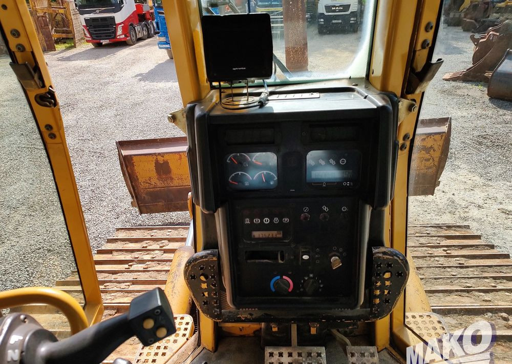 Bulldozer Caterpillar D6N LGP: picture 10
