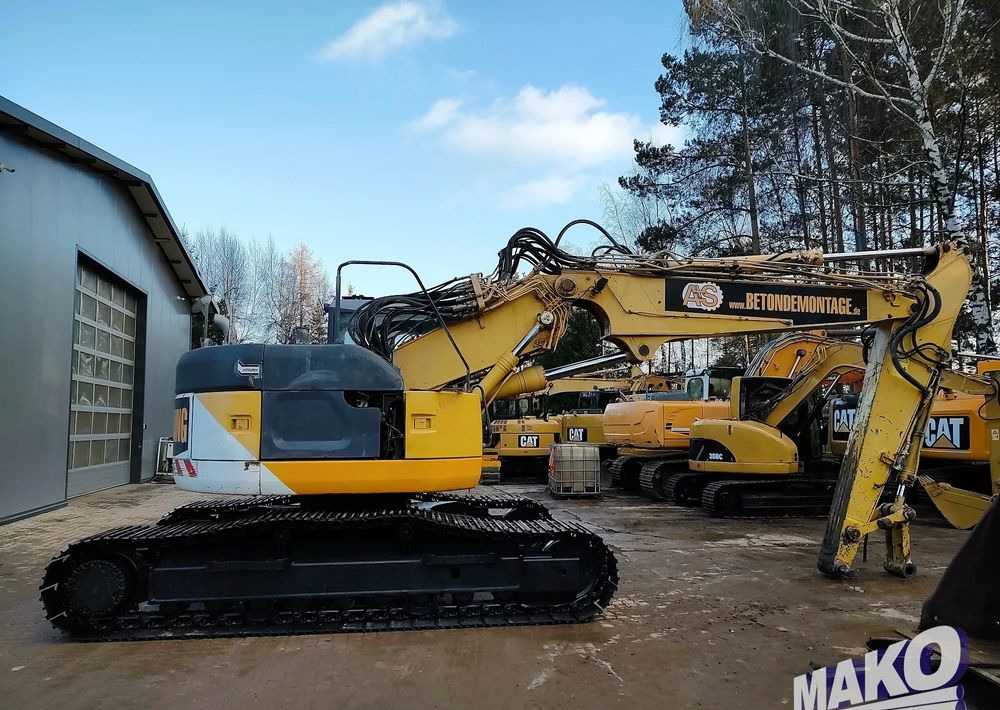 Komatsu PC228USLC-3 - Crawler excavator: picture 5 Komatsu PC228USLC-3 - Crawler excavator: picture 5