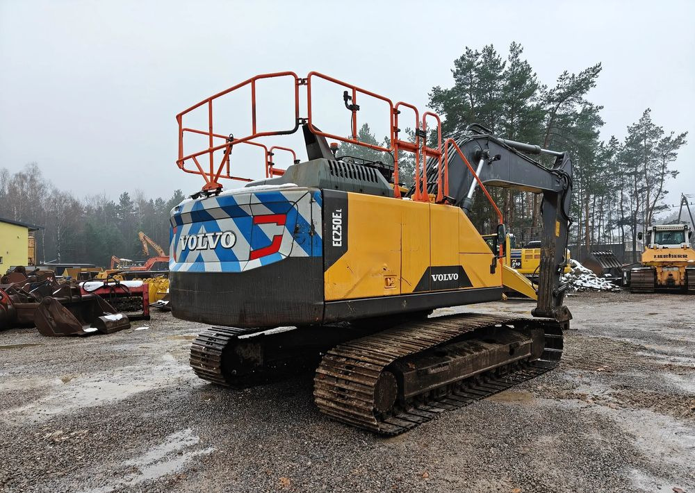 Volvo EC250EL - Crawler excavator: picture 5 Volvo EC250EL - Crawler excavator: picture 5