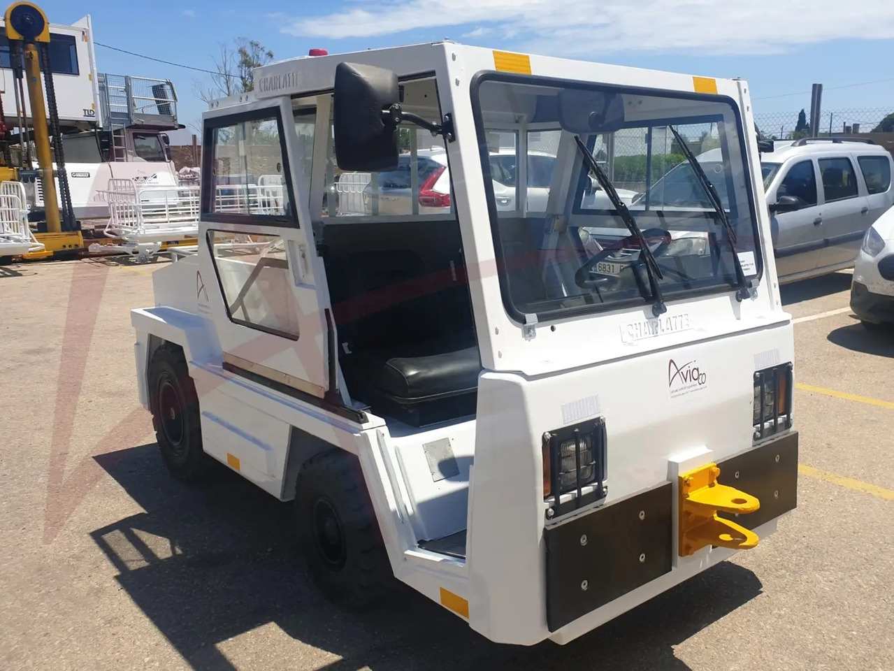 CHARLATTE T135 AC - Baggage tractor: picture 1 CHARLATTE T135 AC - Baggage tractor: picture 1